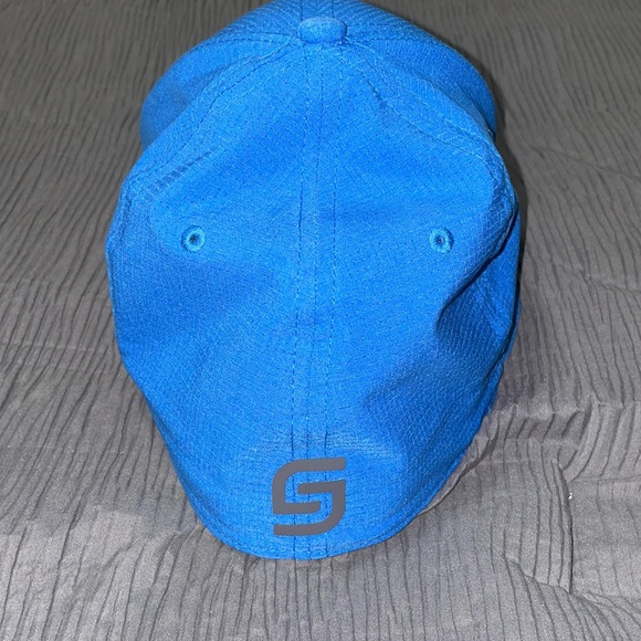 Under Armour Golf Hat - Picture 4 of 4